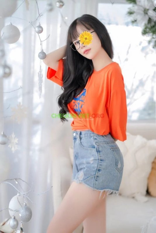 Quỳnh Anh - Xinh gái đáng yêu cute , non tơ mới lớn , nhẹ nhàng tình cảm